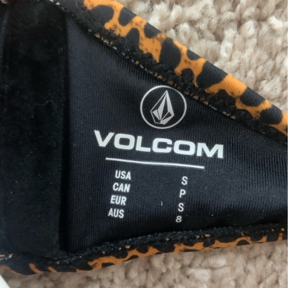 Volcom Underwire Bikini NWT - women’s size S - Picture 7 of 9
